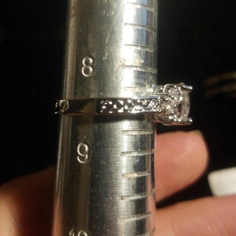 Round ring - Picture 5 of 6
